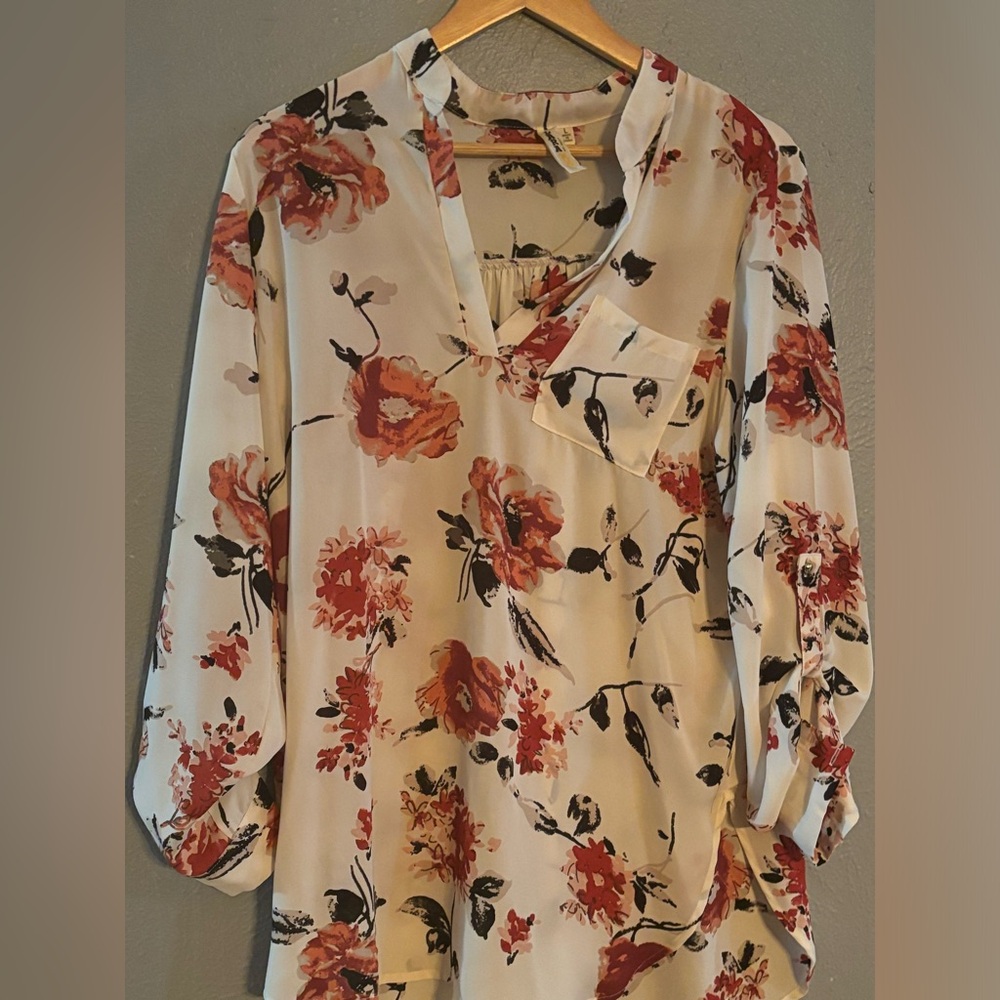 Lara Fashion women’s floral blouse large